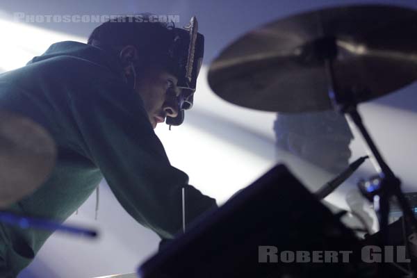 SBTRKT - 2012-02-17 - PARIS - La Machine (du Moulin Rouge) - 